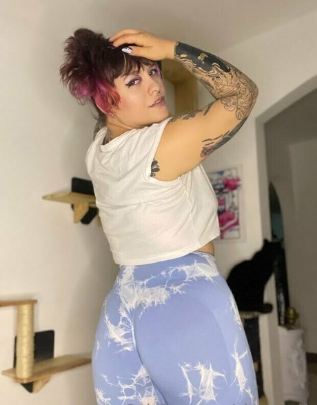 alexa artt 美しいモデル 写真