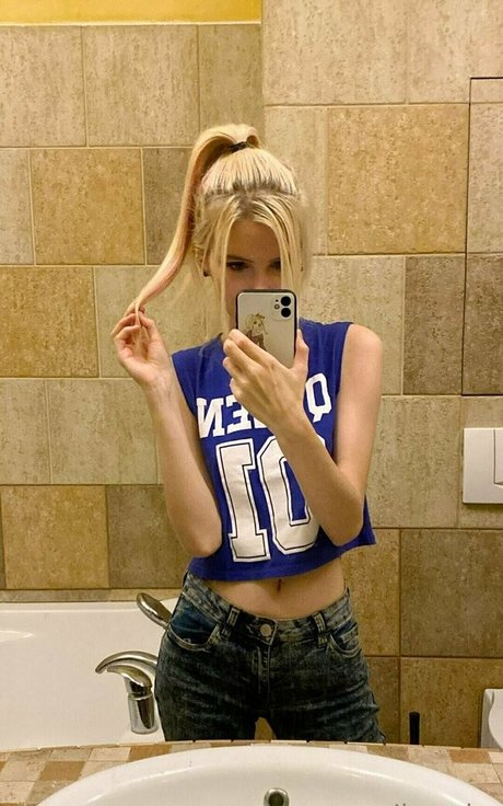 vikneskafree top profile image