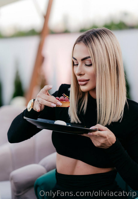 Oliviacatvip セックスポルノスター 画像