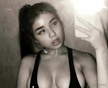 blondiesasha 美しいスター 写真