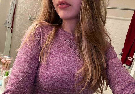 sarahandryan228 エロティックモデル 写真
