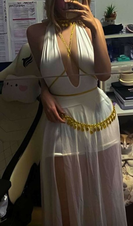 Lorena Orsi ホットスター ギャラリー