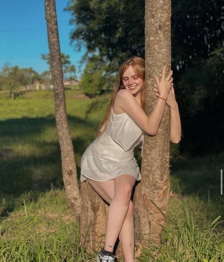 Lorena Orsi 裸モデル 写真