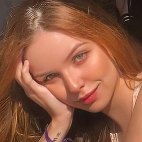 Lorena Orsi ポルノスター ヌード 画像