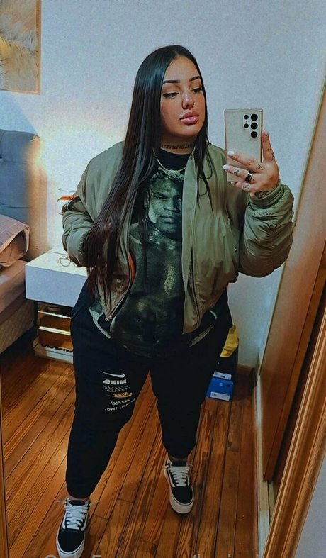 luciannaaaa かわいいポルノスター 画像