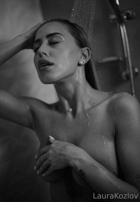 laurakozlovvfree 素敵なモデル 画像