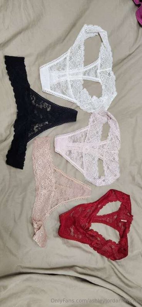 ashleyjordanofficial かわいいスター ギャラリー