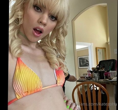 katezoha ヌード女優 写真