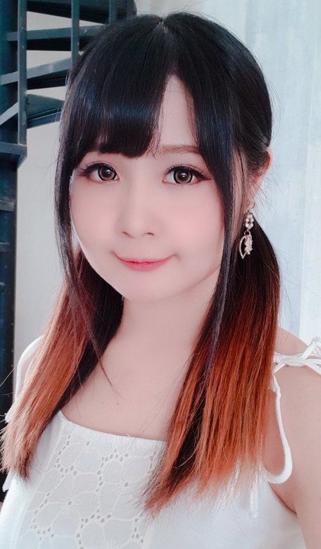 Clarissa Punipun スター ヌード ギャラリー