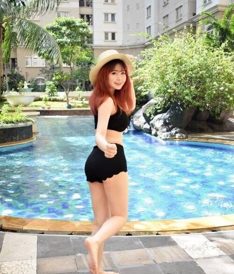 Clarissa Punipun トップモデル 写真