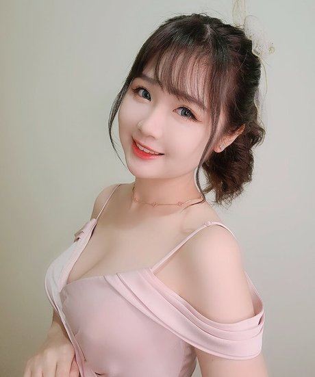 Clarissa Punipun アート女優 ギャラリー