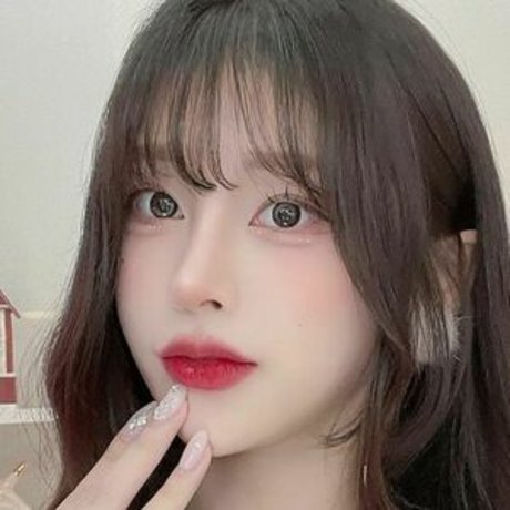 Haruzzxng エロティックモデル 写真