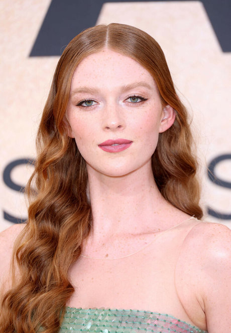 Larsen Thompson ヌードのポルノスター アーカイブ