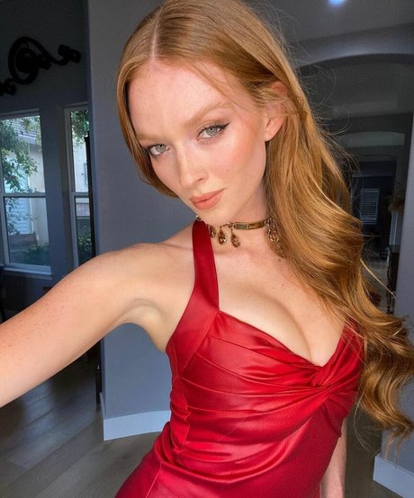 小さなお尻のOnlyFans ポルノ 写真