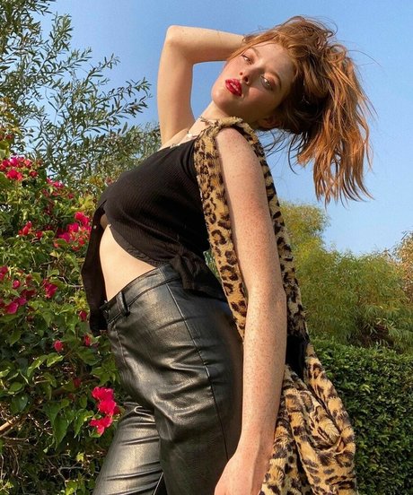 Larsen Thompson HDモデル 画像