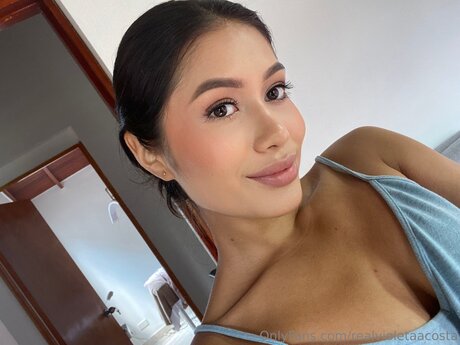 Realvioletaacosta エロティック女優 画像