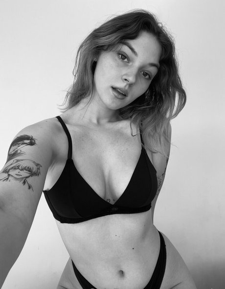 Alienorchp 最高のスター 写真