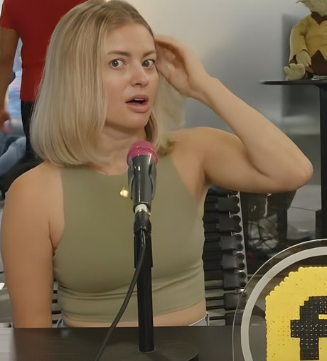 Elyse Willems 無料女優 写真
