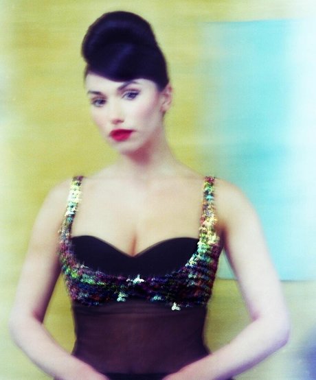 Grace Caroline Currey エロティック女優 写真