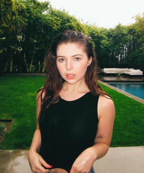 Sammi Hanratty かわいいモデル ギャラリー