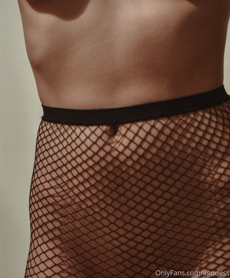 Yazmin Cabrera アートモデル 画像