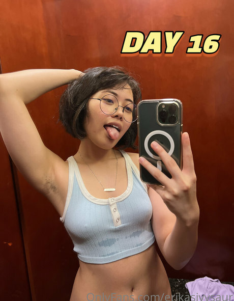 erikasvenusaur セクシーなスター 写真