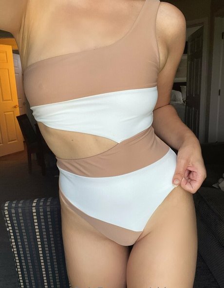 chloegrayson ヌードのポルノスター 画像