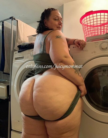 JuicymommaT 美しいポルノスター 画像