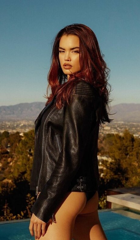 Paris Berelc セックス女優 写真