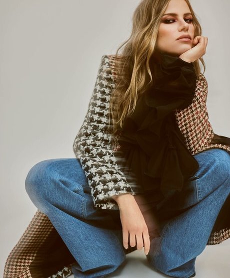 Halston Sage 無料のポルノスター 画像