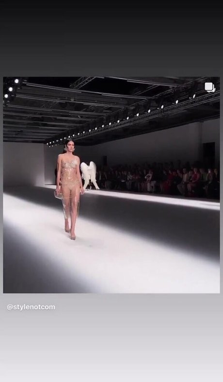 Amelia Gray Hamlin 最高のモデル 写真