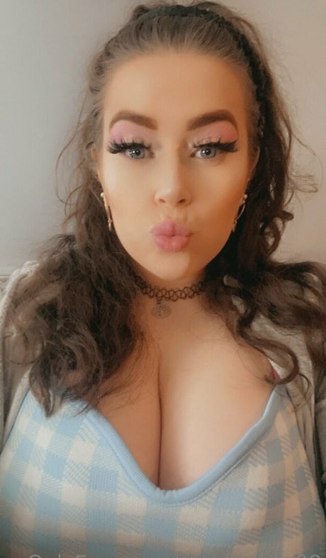 ameliaskye98 ポルノスター セクシー 写真