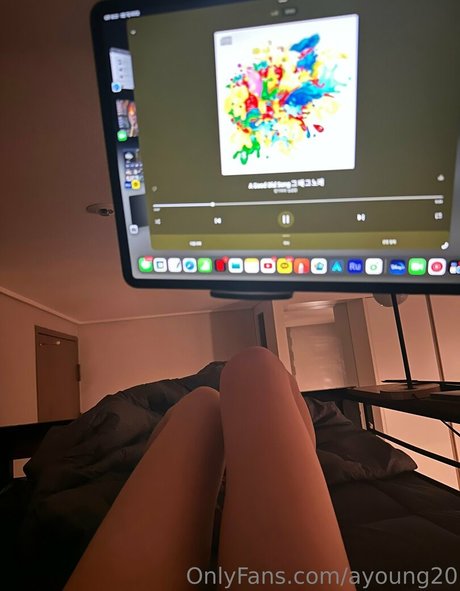 ayoung20 スター 裸 写真