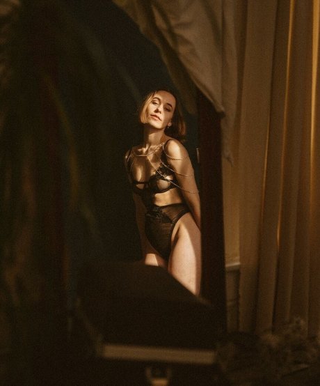 Julia Neyu 最高のポルノスター 写真