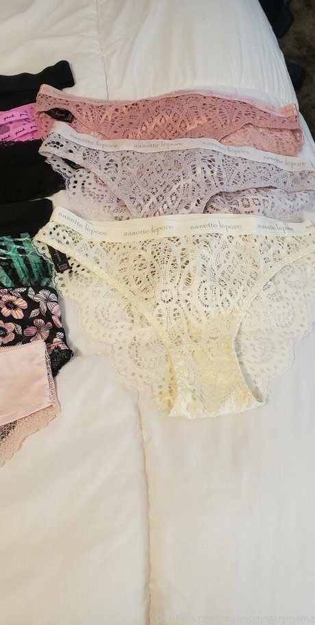 onehotmysterymama エロティックなスター 写真