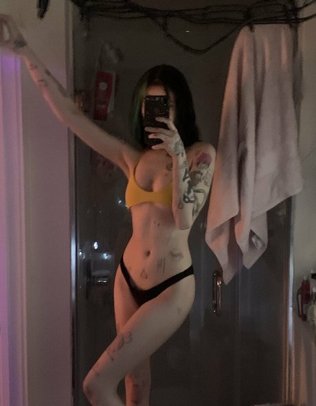 ilovelilsaku ポルノモデル 写真