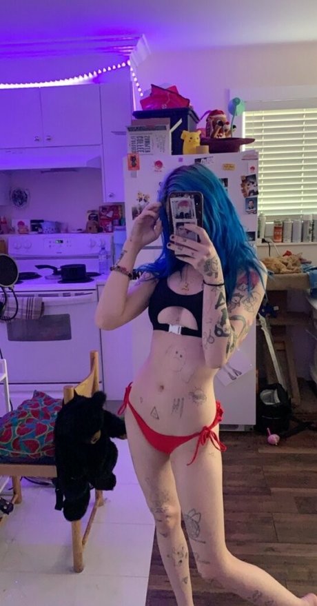 ilovelilsaku エロティックなモデル 写真