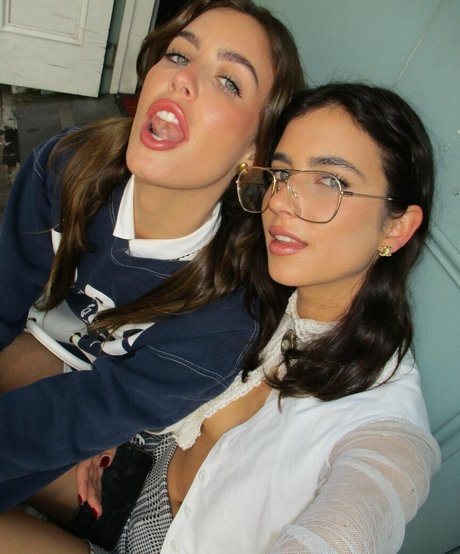 Elisa and Renne Herbert Twins セックス女優 ギャラリー