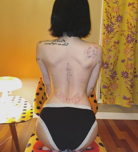 WomenK pop 無料モデル 画像