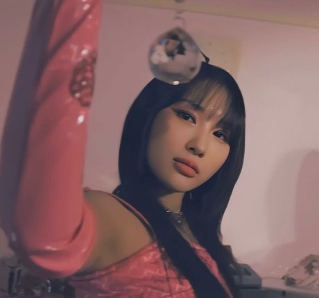 WomenK pop ポルノスター 画像
