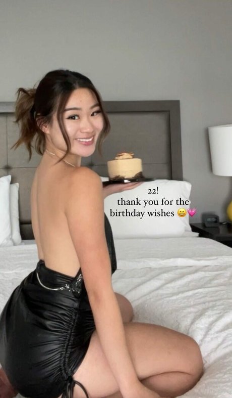 ママ無料OnlyFans アート裸 ギャラリー