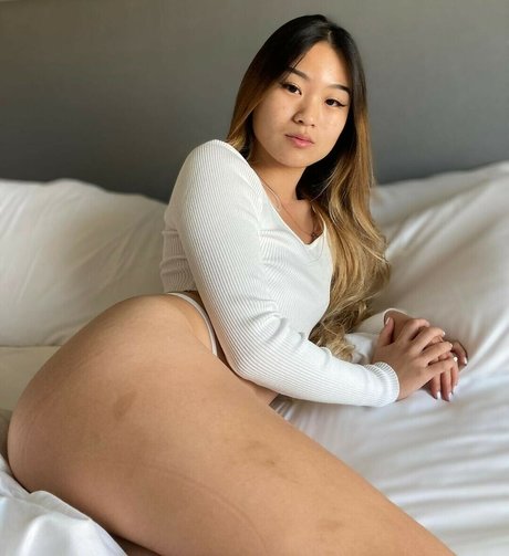 jassboo ty 高品質のポルノスター 写真