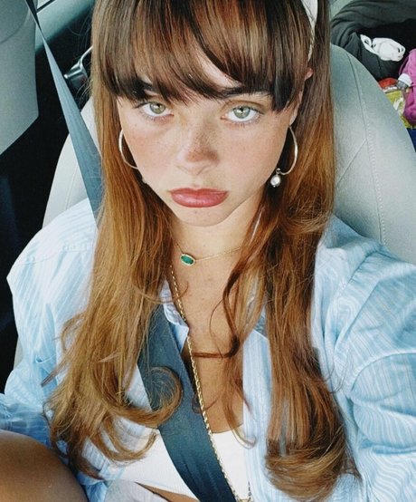 Grace Coffey ポルノモデル 画像
