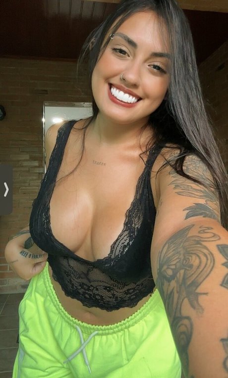 Vitoria Marcilio アートモデル 写真