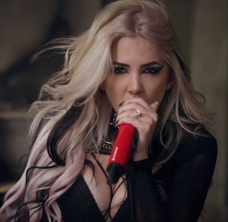 Addie Nicole Amick スターセックス 画像