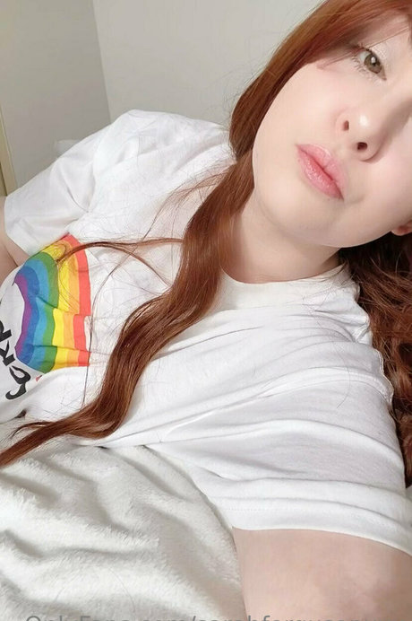 sarahfergusonxxx ヌードモデル 写真