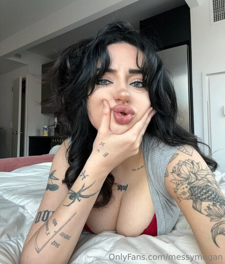 messymegan 最高のモデル 写真