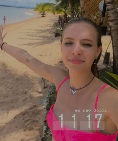Fernanda Schneider ポルノスター 素敵 写真