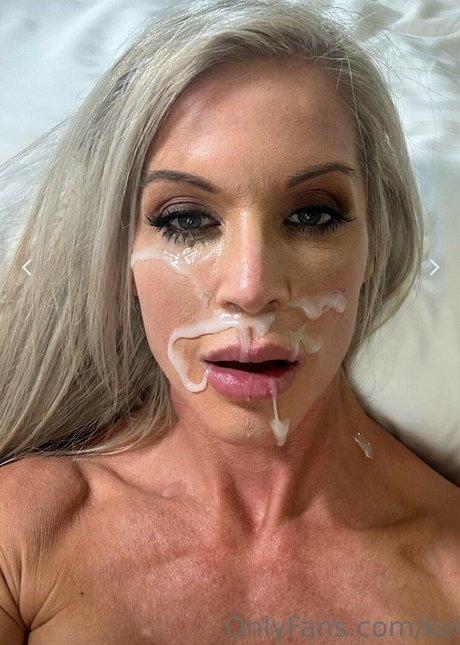 fitmodelmum ポルノスター ヌード 写真