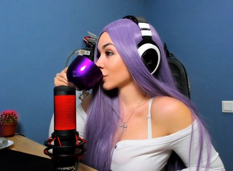 Anna Kostenko ポルノスター トップ 写真